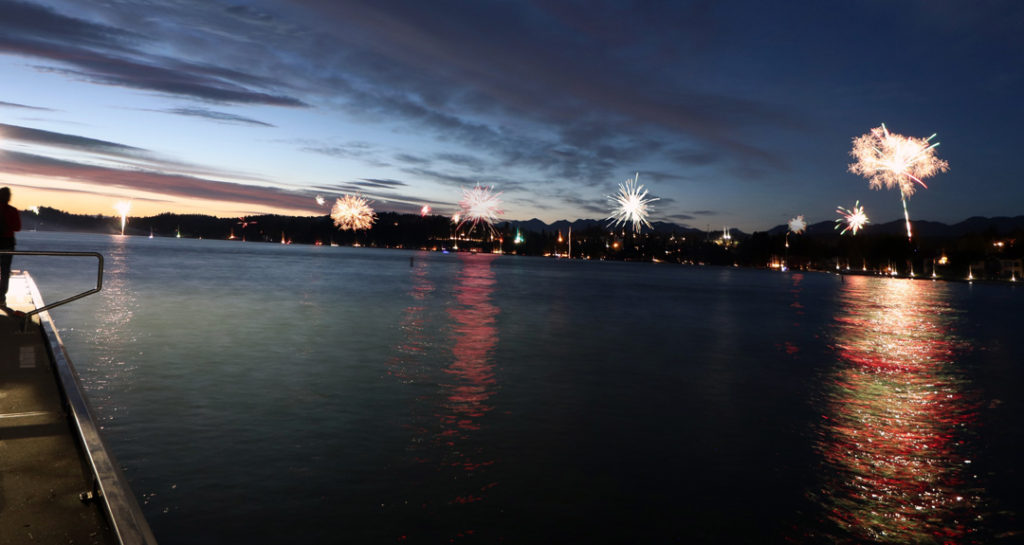 Fireworks = Symbol of Freedom - all around the lake